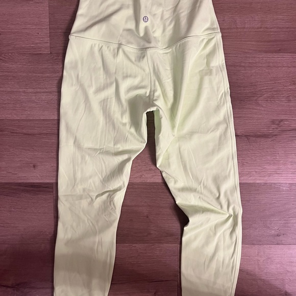 Lululemon Leggings size 8 - Picture 5 of 5